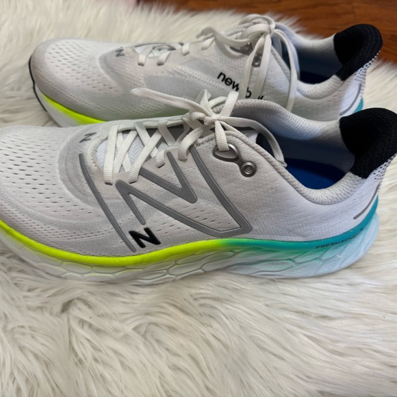 New Balance Fresh Foam X More v4 - Picture 4 of 14